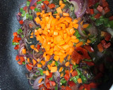 Foto del paso 2 de la receta: Chuletas en salsa a la jardinera