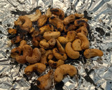 Foto del paso 2 de la receta: Salsa de chile de árbol y nuez de la India