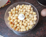 Foto del paso 1 de la receta: Buñuelos de garbanzos, verdura y nueces