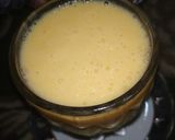 A picture of step 3 of Mango shake.