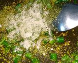 A picture of step 2 of Hari Mirchi Tipore.