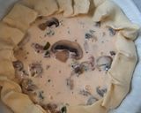 Gombás quiche - borsócsírával recept fázis 5 fotója