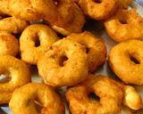 A picture of step 3 of Urad Dal Vada.