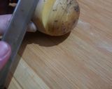 A picture of step 2 of Spiral fried potatoes.