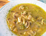 Foto del paso 1 de la receta: Sopa de champiñones con pollo
