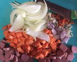 Foto langkah ke 2 dari resep Spaghetti bolognese wortel sosis.