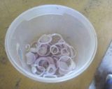 A picture of step 2 of Kachumbari.