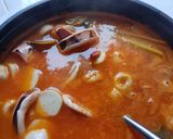 Foto langkah ke 4 dari resep Tomyam Baso ikan dan cumi.
