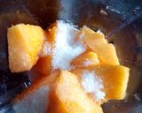 A picture of step 1 of Pawpaw Smoothy.