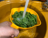 Foto del paso 2 de la receta: Judías verdes con patatas y cordero con ajos y vino