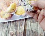 A picture of step 5 of Mulberry and White Butter Cupcakes.
