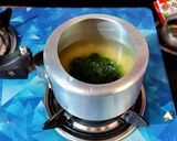 A picture of step 6 of Palak Khichdi.