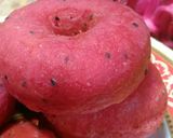 Foto langkah ke 7 dari resep Donat Buah Naga merah.