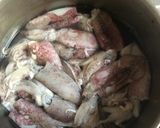 Foto langkah ke 1 dari resep Tumis Cumi Hitam.
