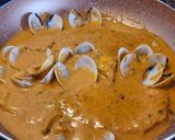 Foto del paso 9 de la receta: Tintorera en salsa con almejas y langostinos
