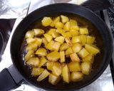 Foto del paso 2 de la receta: Patatas bravas 🍃