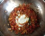 A picture of step 4 of Hara chana masala curry.