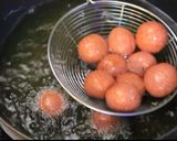 A picture of step 8 of Beetroot balls.