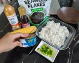 Foto langkah ke 1 dari resep Tuna Corn Sesame Sushi Bake.