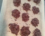 Une image de l'étape 1 de Roses des sables au chocolat.