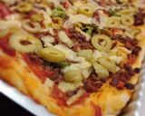 صورة لخطوة 1 من وصفة بيتزا مفروم وصوص الآرابياتا 🍕