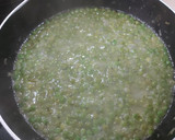 Foto del paso 2 de la receta: Gallo con guisantes y gambas en salsa verde