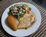 Foto del paso 3 de la receta: Filete de pollo, ensalada y camote glaseado