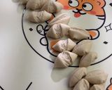 A picture of step 3 of Beef and Celery Dumplings （牛肉芹菜饺子）.