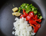Foto del paso 1 de la receta: Arroz con maíz y guisantes