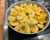 Une image de l'étape 7 de Tarte renversée façon tatin aux pommes, abricots et caramel.