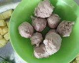 Gambar langkah 1 resipi Sup Sayuran Bersama Bebola Daging #phopbylinimohd #batch18.