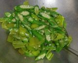 Foto langkah ke 2 dari resep Tumis okra.