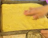 صورة لخطوة 2 من وصفة حلوة فراش الريش او بساط الريح او صب الرشراش😄😄😄😄