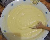 Foto del paso 2 de la receta: Elvis cocho (bizcocho con trozos de chocolate y galletas)