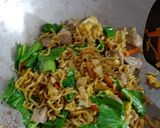 Foto langkah ke 2 dari resep Bakmi Goreng Baso.