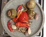Foto langkah ke 1 dari resep Sambal terong rebus.