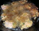 A picture of step 4 of Daal ke pakorhay.