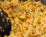 Foto langkah ke 4 dari resep Nasi Goreng Hong Kong.