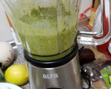Foto del paso 1 de la receta: Crema de aguacate y pepinos fría