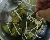 Foto langkah ke 8 dari resep Bacang Ketan Ayam.