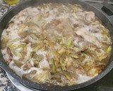 Foto del paso 3 de la receta: Caldereta de corder amb carxofes i alls tendres