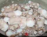 A picture of step 2 of Octopus with Elbow Macaroni.