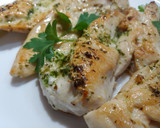 Foto del paso 4 de la receta: Pitera de pollastre a la planxa amb picada julivert