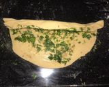 A picture of step 5 of Green chilli and garlic laccha paratha.