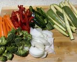 Foto del paso 3 de la receta: Verduras Salteadas con Filete de Pollo