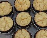 Foto langkah ke 5 dari resep Cheese Custard Muffin.