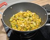 Foto del paso 6 de la receta: Pasta corta al curry de pollo con calabacín