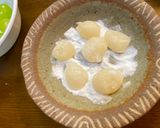 A picture of step 4 of Japanese Muscat Mochi.