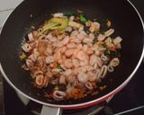 Foto langkah ke 3 dari resep Tomyam seafood.