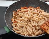 Foto del paso 3 de la receta: Plumas integrales con ventresca de bacalao (aprovechamiento)